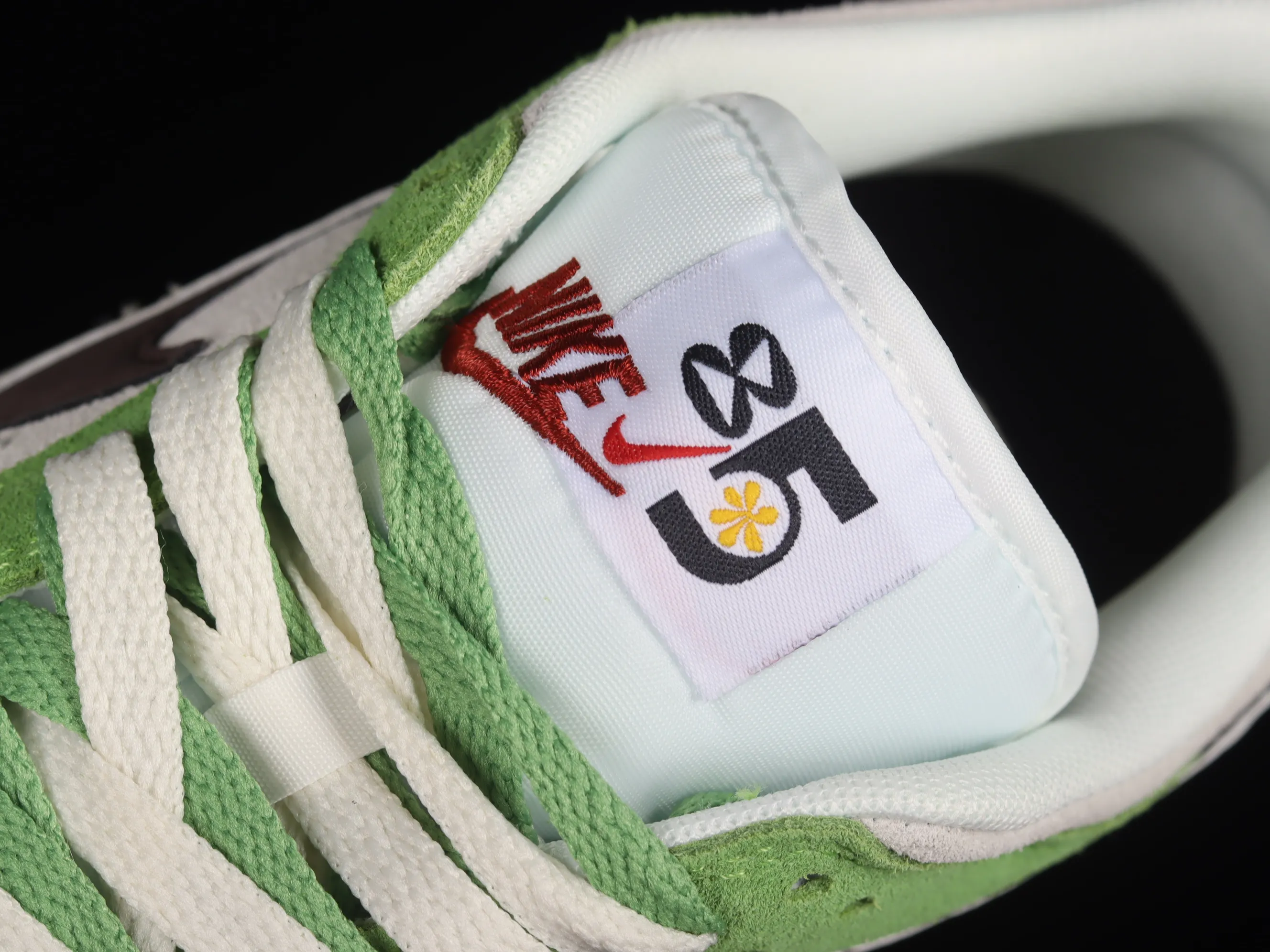 All categories Nk SB Dunk series Nk SB Dunk Low low-top sneakers F version Nk SB Dunk Low "85" gray and red double hook SB low-top sports and leisure sneakers DO9457-103